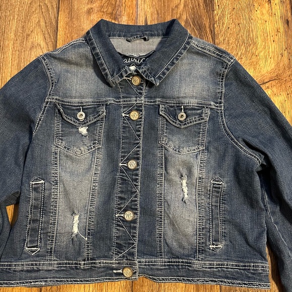 Maurices Dark Blue Distressed Jean Jacket - Size:XL - Picture 2 of 15
